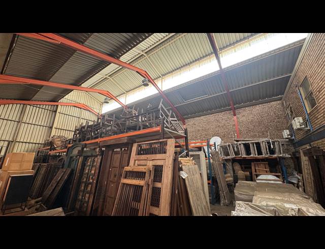 765M² WAREHOUSE TO LET IN KRAMERVILLE